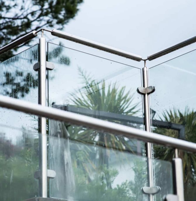 Stainless glass frame — Glass Suppliers in Wollongong, NSW