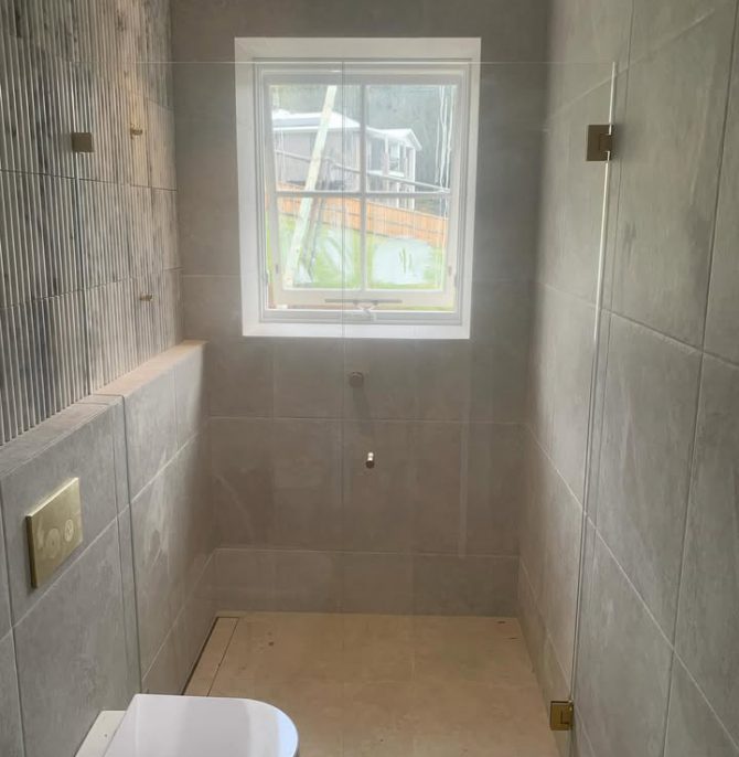 Frameless Glass Shower Screen